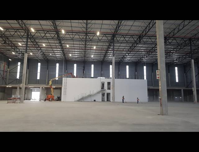 5,600M² WAREHOUSE TO LET IN BRACKENFELL CENTRAL